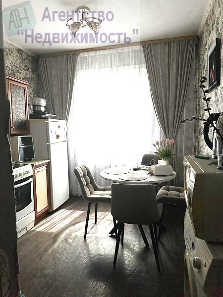 Двухкомнатная "Ленинградка" по ул.Туснолобовой, д. 29 г.Ленинск-Кузнецкий