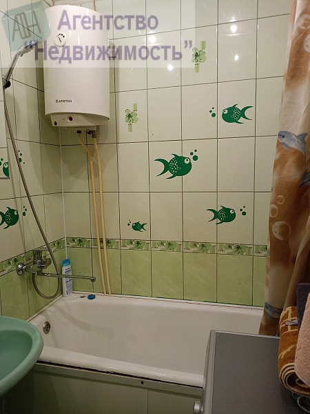 Трехкомнатная квартира в г. Ленинск-Кузнецкий, по пр. Текстильщиков,13