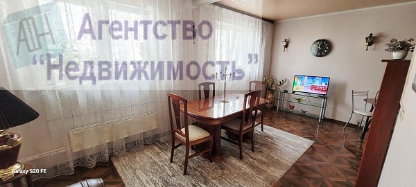 Трехкомнатная квартира по ул. Суворова, д. 14 г.Ленинск-Кузнецкий