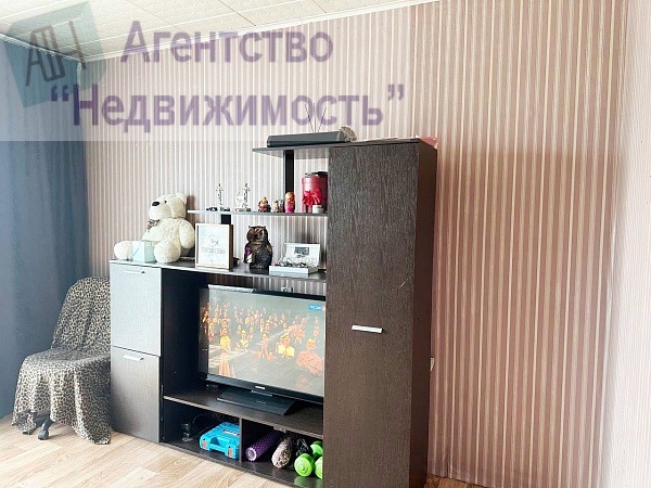 Двухкомнатная "Ленинградка" по ул.Туснолобовой, д. 29 г.Ленинск-Кузнецкий