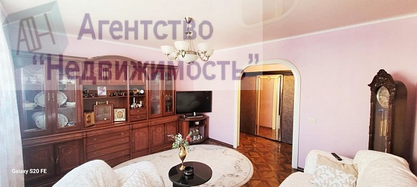 Трехкомнатная квартира по ул. Суворова, д. 14 г.Ленинск-Кузнецкий