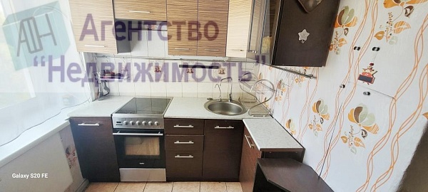 Трехкомнатная квартира по пр. Ленинна г.Ленинск-Кузнецкий Трехкомнатная квартира по пр. Ленинна г.Ленинск-Кузнецкий