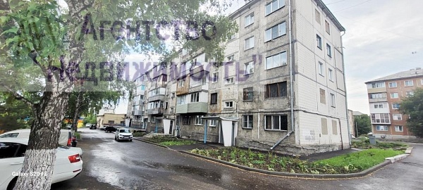 Двухкомнатная квартира по ул. Пушкина, д. 10,  г.Ленинск-Кузнецкий