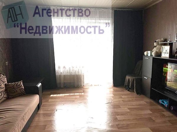 Двухкомнатная "Ленинградка" по ул.Туснолобовой, д. 29 г.Ленинск-Кузнецкий