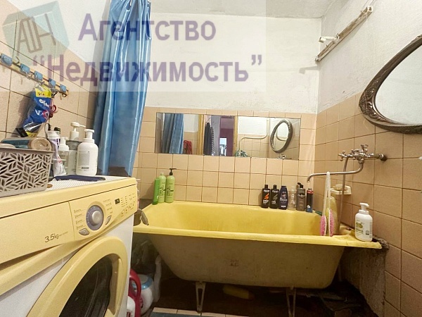 Двухкомнатная "Ленинградка" по ул.Туснолобовой, д. 29 г.Ленинск-Кузнецкий