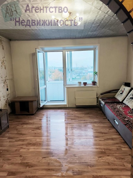 Трехкомнатная "Ленинградка" по ул. Туснолобовой Трехкомнатная "Ленинградка" по ул. Туснолобовой