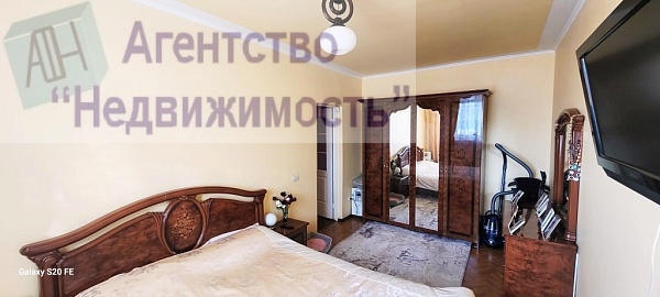 Трехкомнатная квартира по ул. Суворова, д. 14 г.Ленинск-Кузнецкий