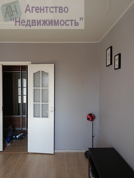 Трехкомнатная квартира в г. Ленинск-Кузнецкий, по пр. Текстильщиков,13