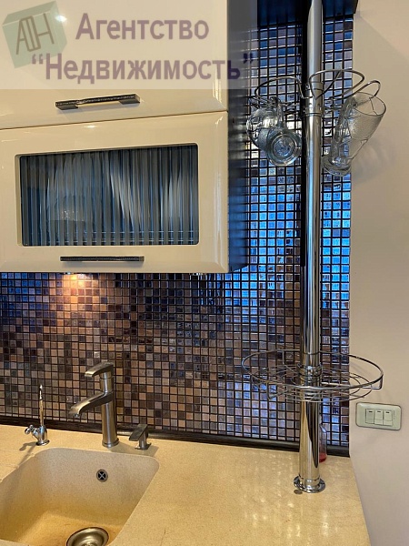 Двухкомнатная "Ленинградка" по ул. Зварыгина, 8а г.Ленинск-Кузнецкий Двухкомнатная "Ленинградка" по ул. Зварыгина, 8а г.Ленинск-Кузнецкий